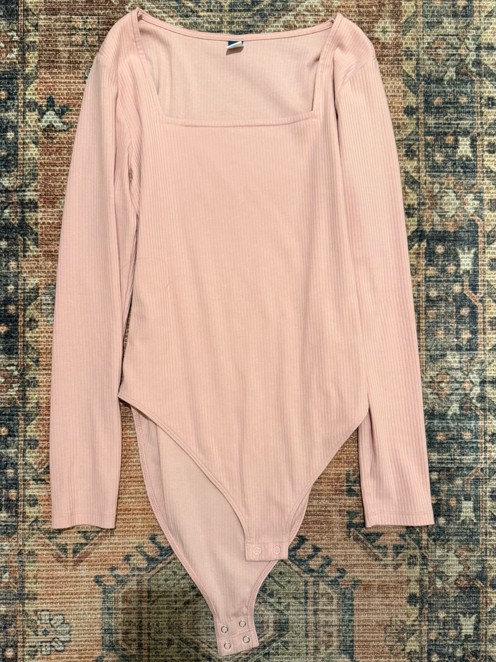 Old Navy Ribbed Long-Sleeve Bodysuit Size Large in Light Pink with Square Neck